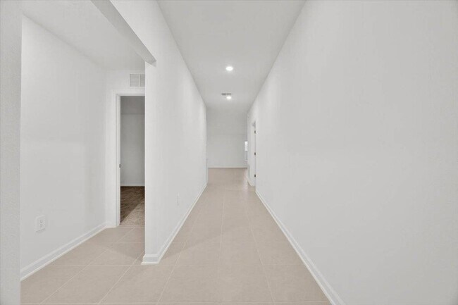 Foto del edificio - 2398 McKinley Dr