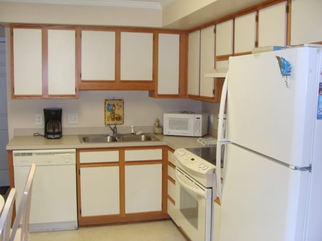 Building Photo - Oceanfront Pet-friendly Winter Rental! Available Now through April 30, 2026.