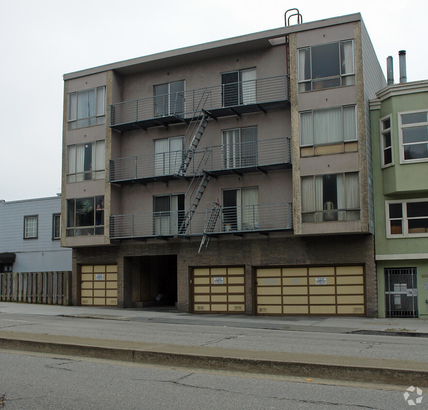 Primary Photo - 4611 Lincoln Way