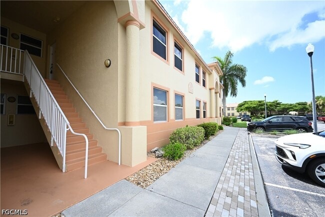 Building Photo - 15433 Bellamar Cir