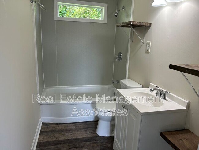 Foto del edificio - 728 W Taylor St