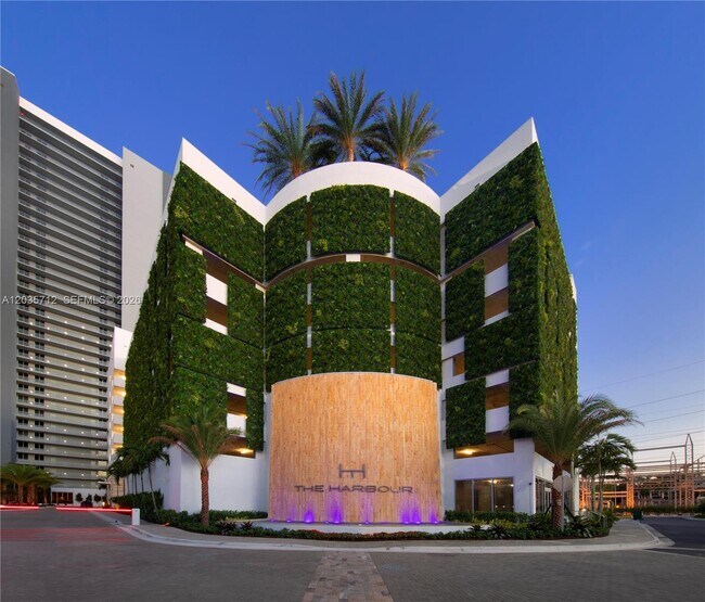 Foto del edificio - 16385 Biscayne Blvd