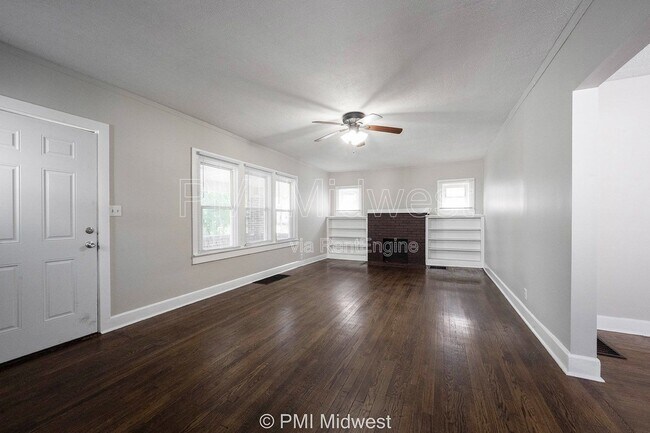 Foto del edificio - 1529 E Ohio St