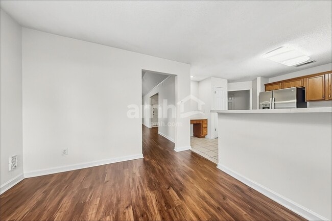 Building Photo - 1466 Far Dr