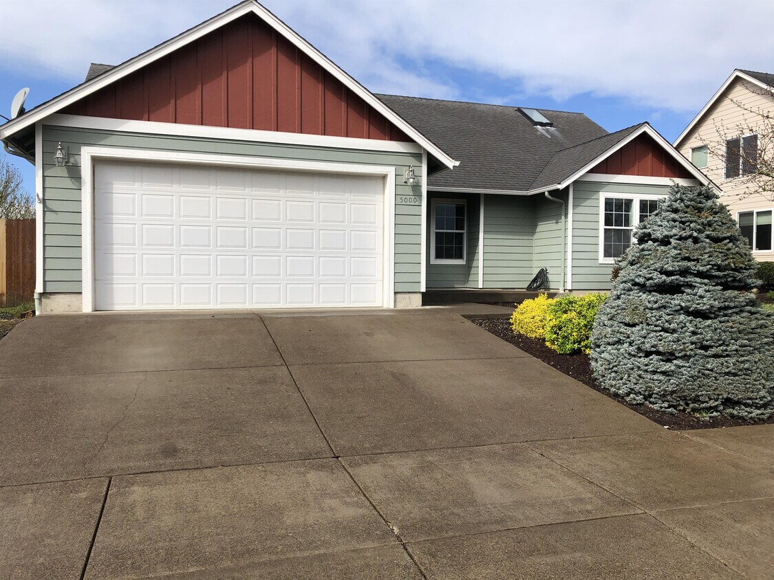 Primary Photo - 5000 Caribou Ct SW