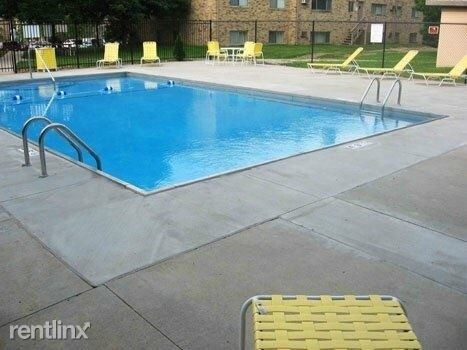 Primary Photo - 2 br, 1 bath Apartment - 7701 Hickman Road 8