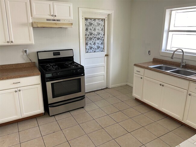 Foto del edificio - 3519 Amos St