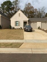 Building Photo - 1106 Stonebrook Ln
