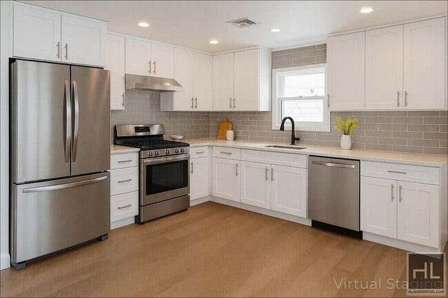 Building Photo - LAMPORT BOULEVARD