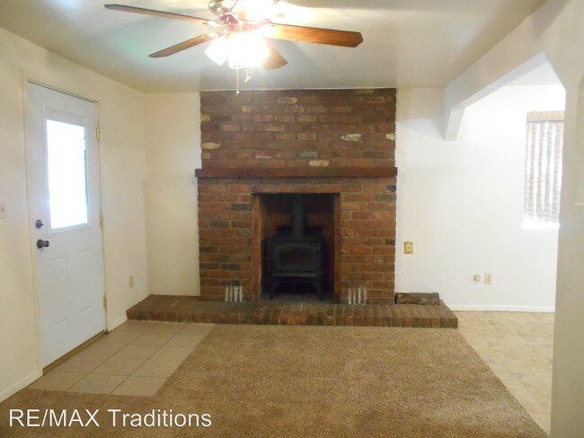 Building Photo - 2320 Beaman Cir
