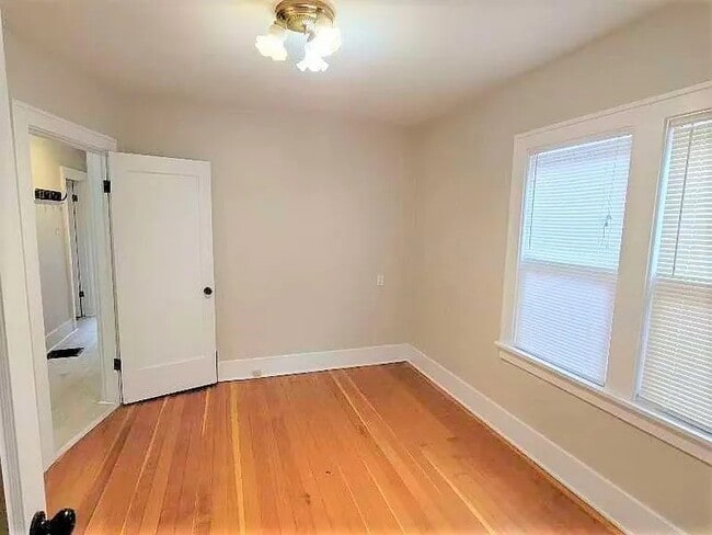 Bedroom #1 with walk in closet - 341 NW 74th St