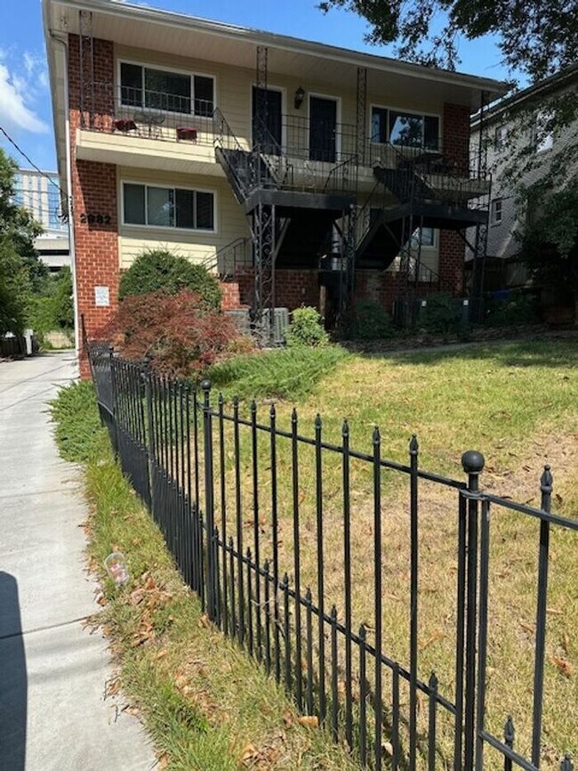 Foto del edificio - !!!WARNING: AVOID SCAMS CONFIRM RENTAL AT ...