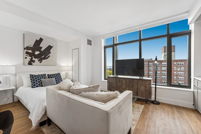 Foto del edificio - 2230 Cropsey Ave