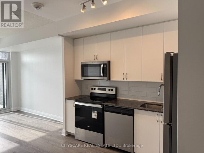 Building Photo - 3220 Sheppard Ave E