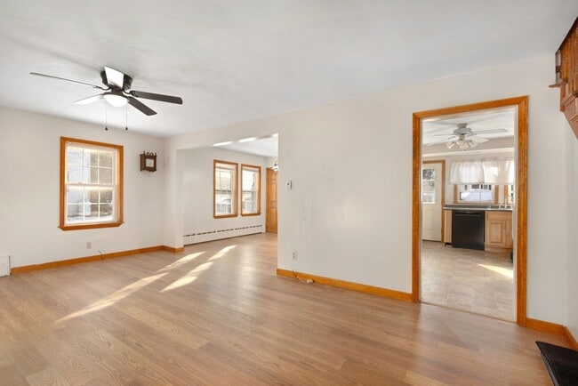 Building Photo - Charming 3BR Townhome in South Barre