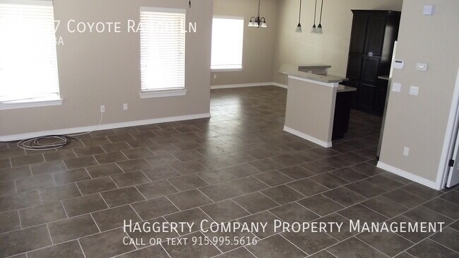 Building Photo - 10957 Coyote Ranch Ln