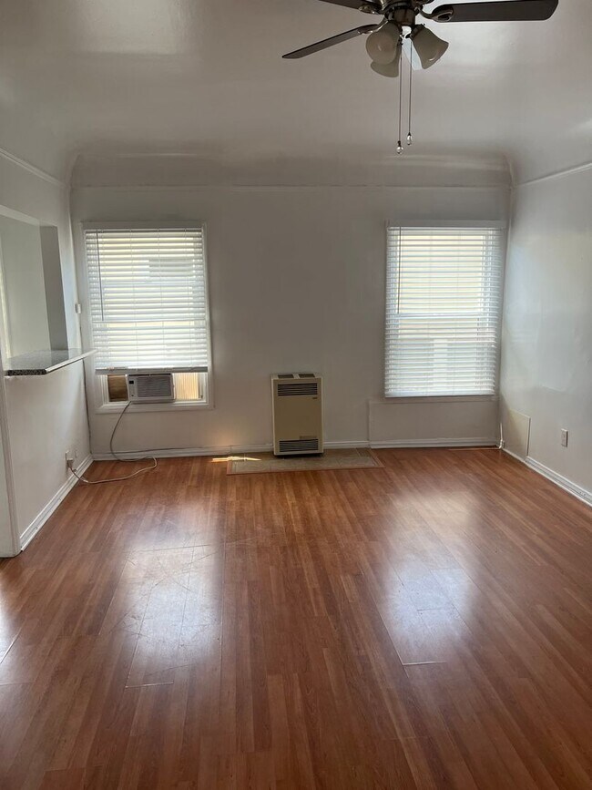 Foto del interior - 138 S Berendo Corp.