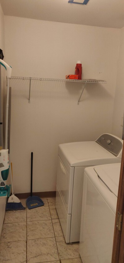 Laundry in unit - 40 Pine street