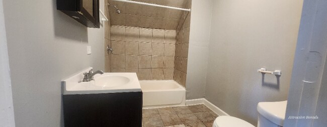 Foto del edificio - 1415 E 75th St