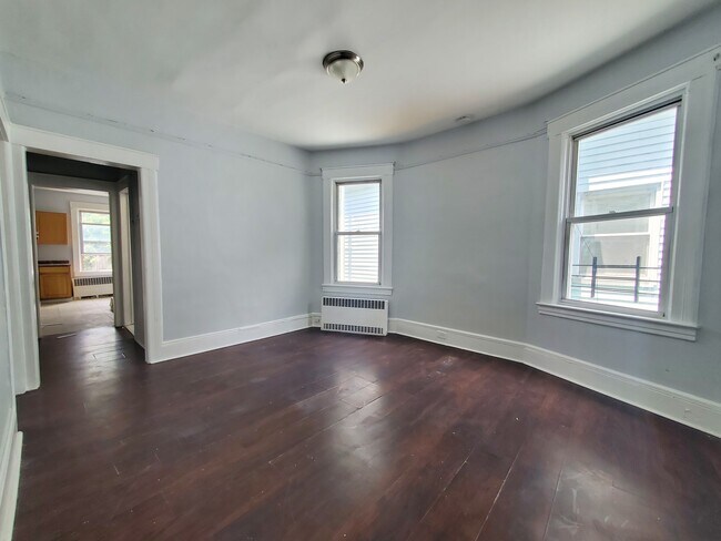 Unit 2 - 109 Winfield Ave