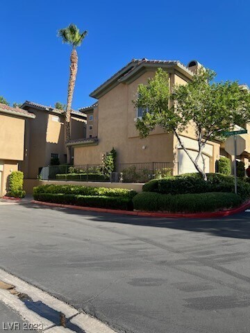 Foto principal - 1600 Cardinal Bluff Dr