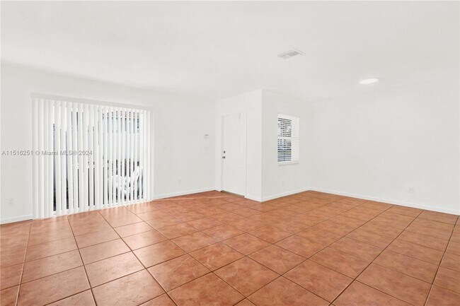 Foto del edificio - 5411 SW 125th Terrace