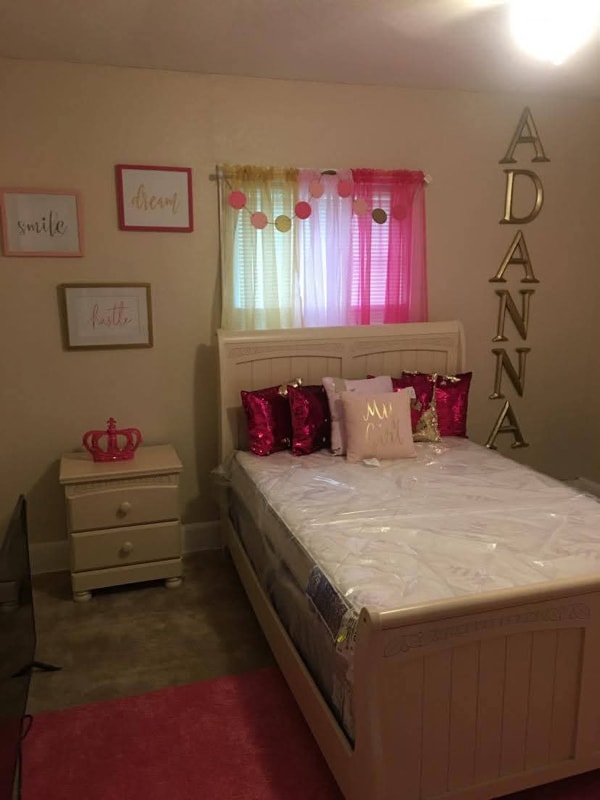 Building Photo - 411 E 8th Ave