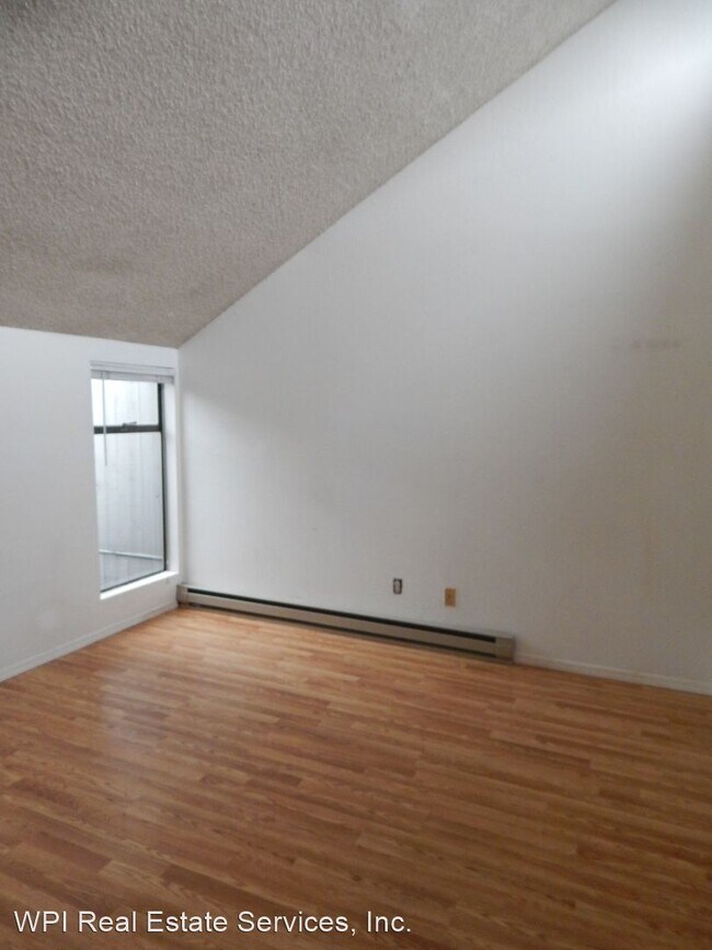 Building Photo - 2 br, 1.5 bath House - 6001 140th Ave NE, ...