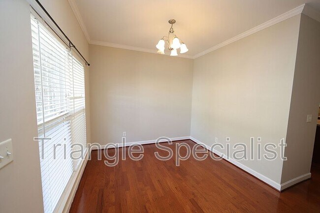 Foto del edificio - 8811 Orchard Grove Way