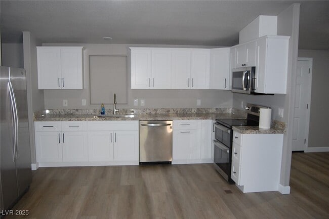 Building Photo - 1591 Avellaneda St