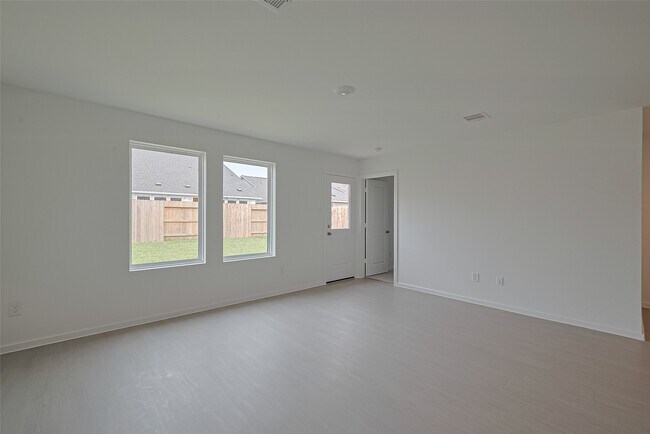 Building Photo - 28930 Rustic Windmill Wy
