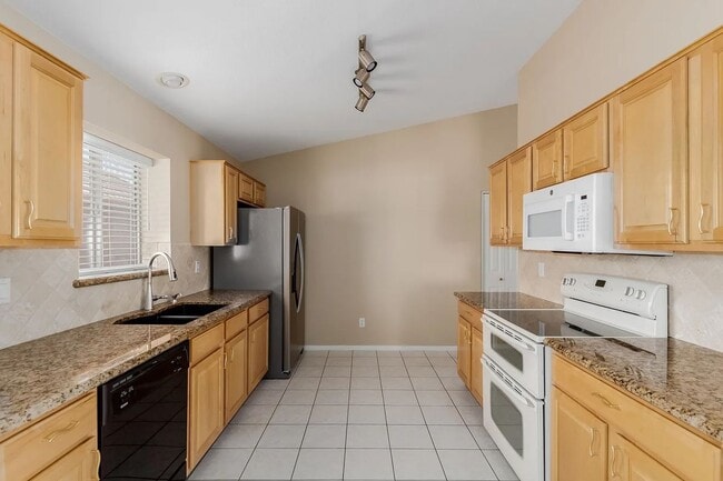 Building Photo - 21819 N 48th St
