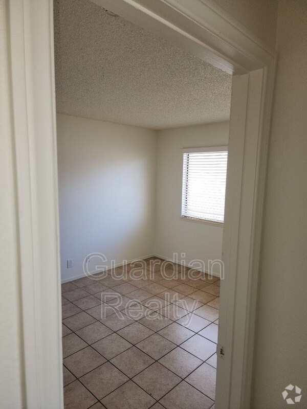 Rainbow West Apartments under 2,500 Las Vegas, NV 2 Rentals