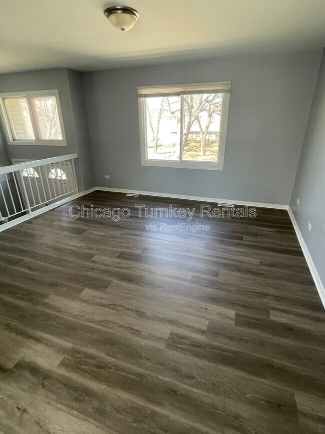 Building Photo - 5663 Allemong Dr