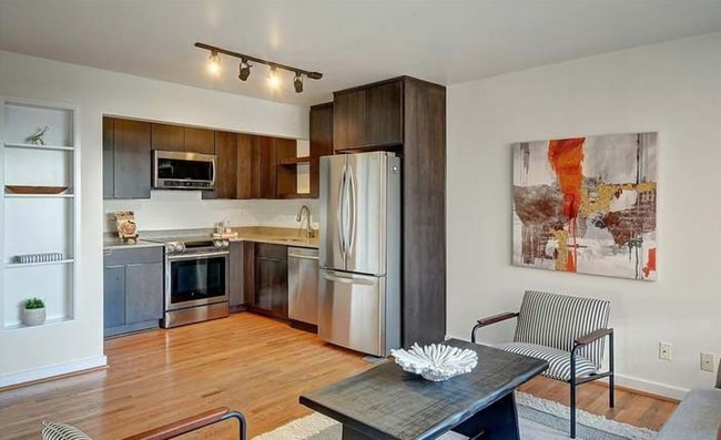 Building Photo - 330 W Olympic Pl