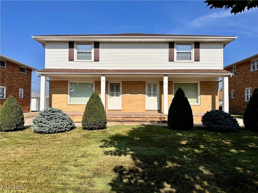 1269 Bonnie Ln Mayfield Heights, OH 44124 – photo 2