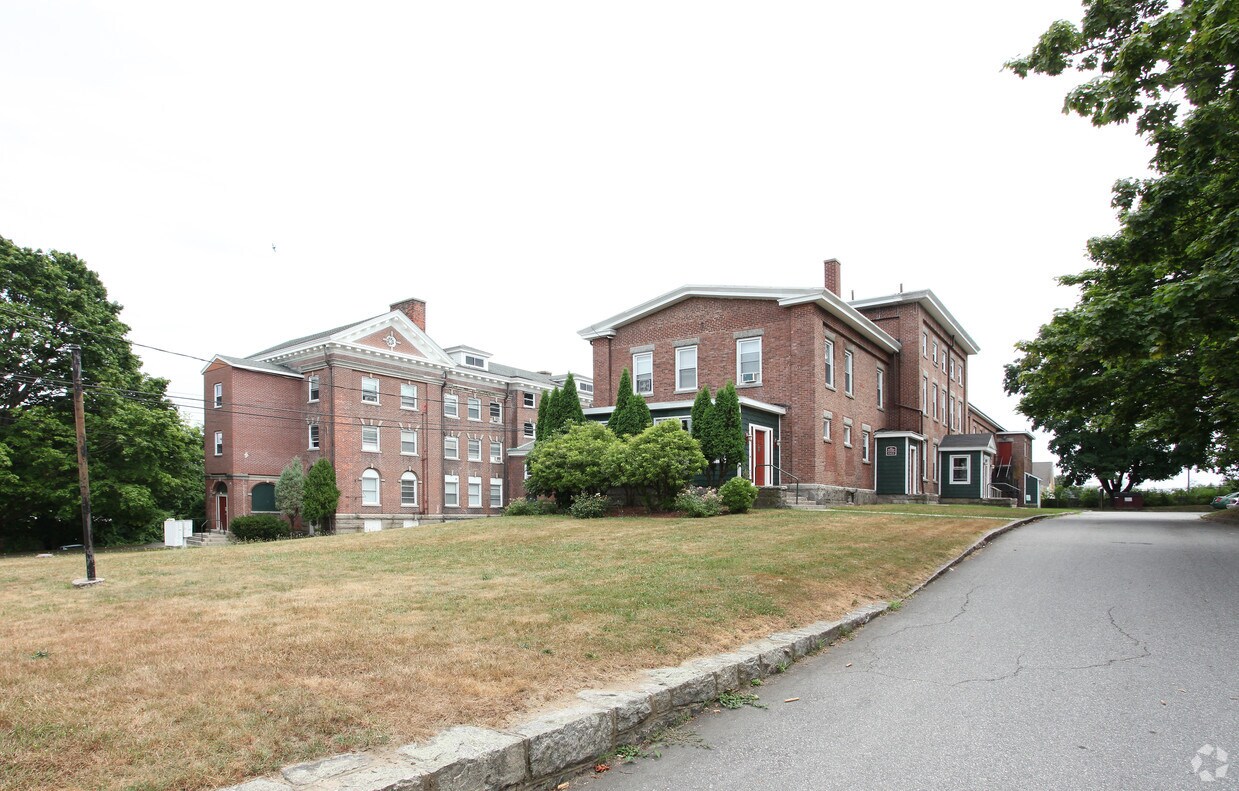 156 Garfield Ave, New London, CT 06320 Apartments in New London, CT