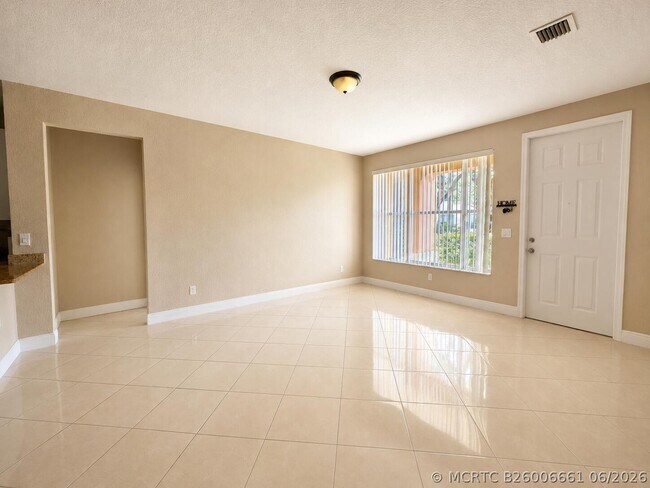 Building Photo - 3549 Forest Hill Blvd