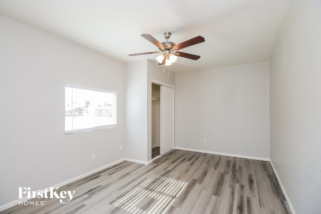 Building Photo - 665 N 94th Pl