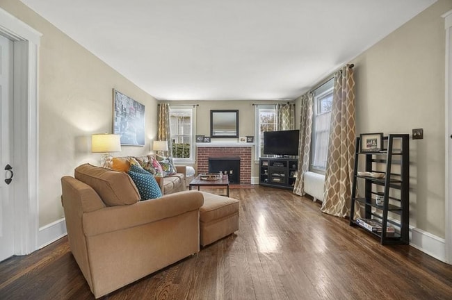 Building Photo - 5 Greenlawn Ave