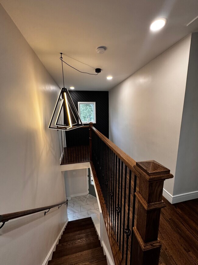 Building Photo - 212 Belmont Ct