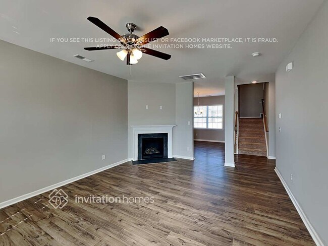 Building Photo - 122 Maritime St
