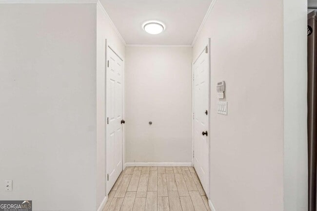 Building Photo - 434 McGill Pl NE