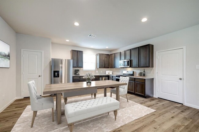 Building Photo - 934 Grand Emperor DR