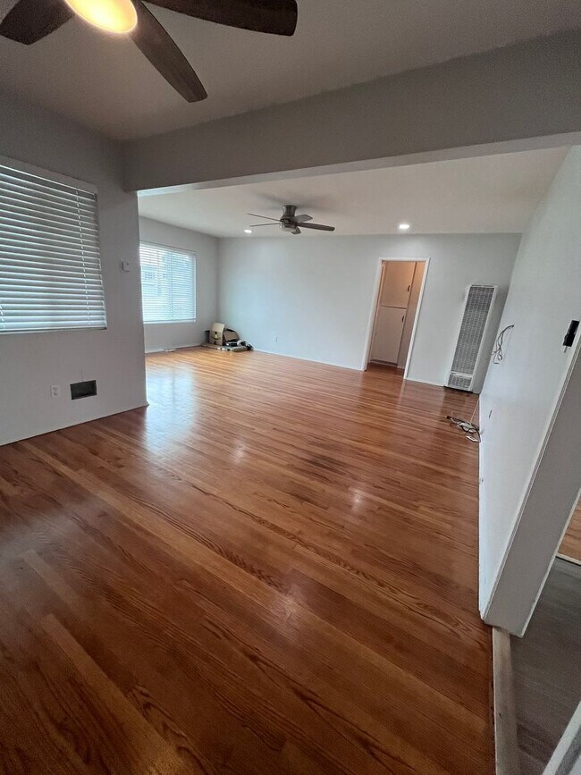 Building Photo - Imperial Beach! Coastal Charm Meets Everyd...