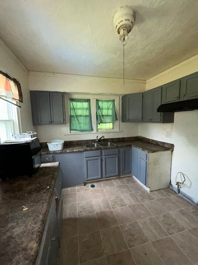 Building Photo - 1438 N 44th St