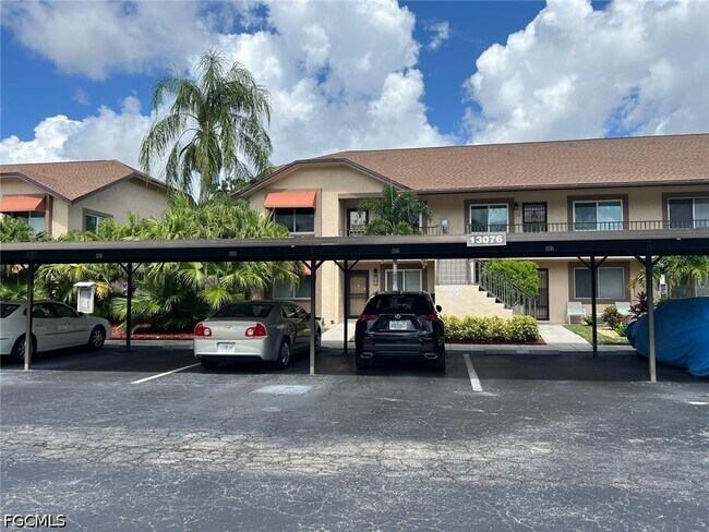 Foto del edificio - 13076 Cross Creek Ct