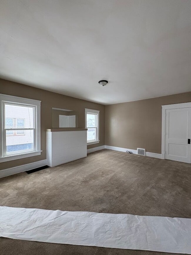 Building Photo - 907 Maryland Ave SW