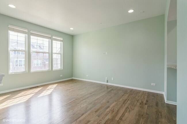 Building Photo - 3183 Coral Ln