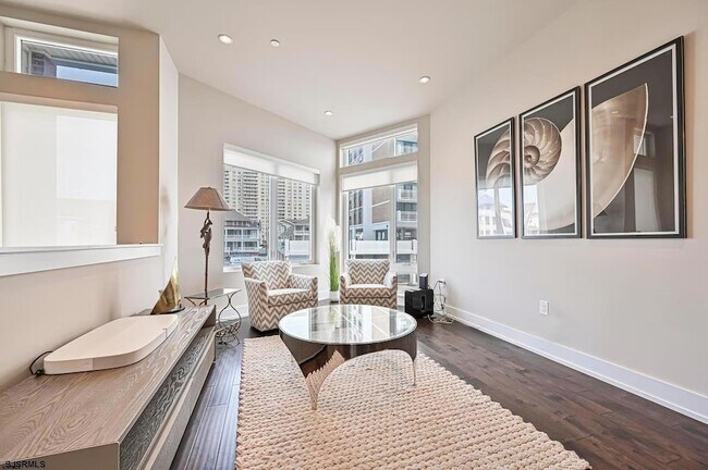 Foto del edificio - 112 S Weymouth Ave